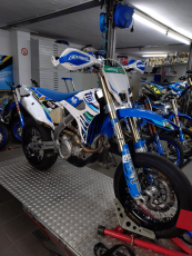 TM moto SMK 450 2022